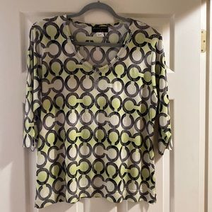 Jackets Galore by John Farah, 3/4 V neck top - large